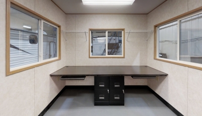 Explore a 10×46 Office Trailer in 3D